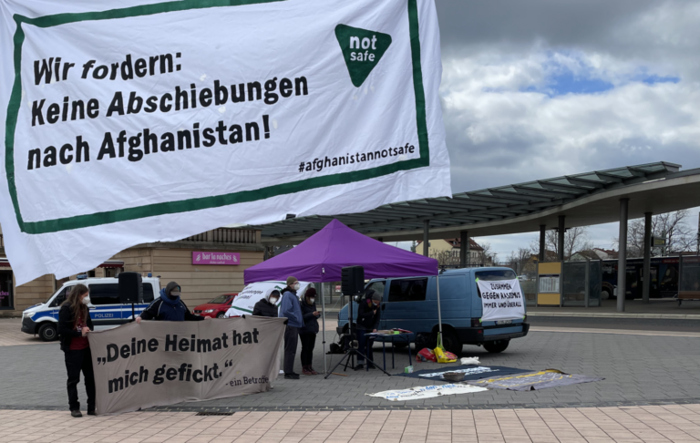 KEINE ABSCHIEBUNGEN NACH AFGHANISTAN!