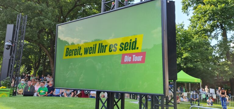 Wir im Norden.